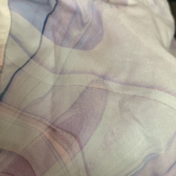 Old Navy Looking glass Mid-Rise StretchTech Dolphin-Hem Run Shorts - Picture 10 of 10